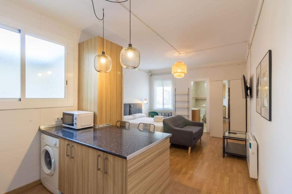 Bebarceloner Sant Andreu Apartments - Studio Esterno foto